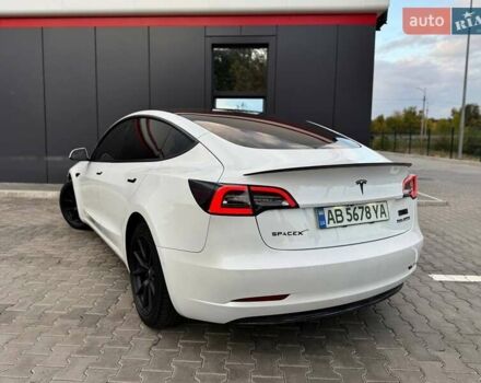 Белый Тесла Модель 3, объемом двигателя 0 л и пробегом 70 тыс. км за 22999 $, фото 9 на Automoto.ua