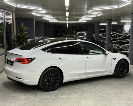 Белый Тесла Модель 3, объемом двигателя 0 л и пробегом 76 тыс. км за 22900 $, фото 8 на Automoto.ua