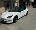 Білий Тесла Модель 3, об'ємом двигуна 0 л та пробігом 72 тис. км за 23500 $, фото 1 на Automoto.ua