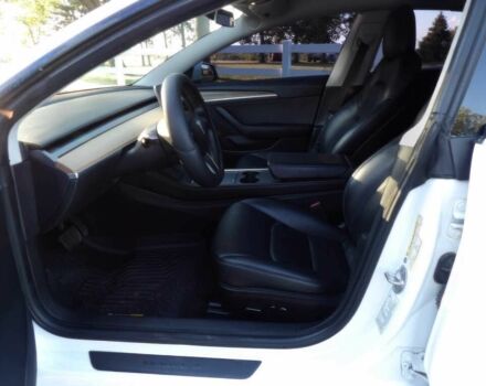 Белый Тесла Модель 3, объемом двигателя 0 л и пробегом 23 тыс. км за 18200 $, фото 10 на Automoto.ua