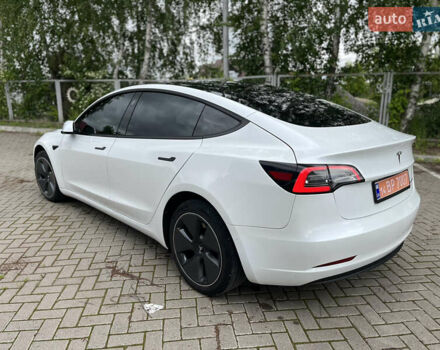Белый Тесла Модель 3, объемом двигателя 0 л и пробегом 76 тыс. км за 20500 $, фото 17 на Automoto.ua