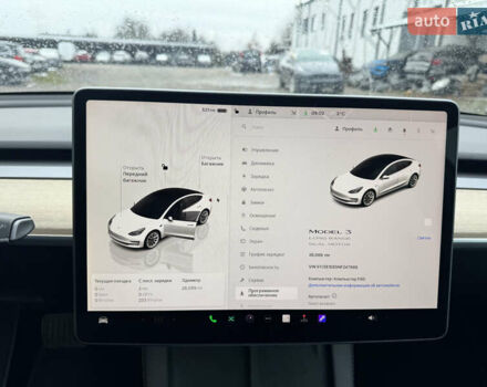 Белый Тесла Модель 3, объемом двигателя 0 л и пробегом 28 тыс. км за 19990 $, фото 22 на Automoto.ua