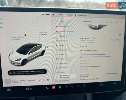 Білий Тесла Модель 3, об'ємом двигуна 0 л та пробігом 21 тис. км за 30900 $, фото 7 на Automoto.ua