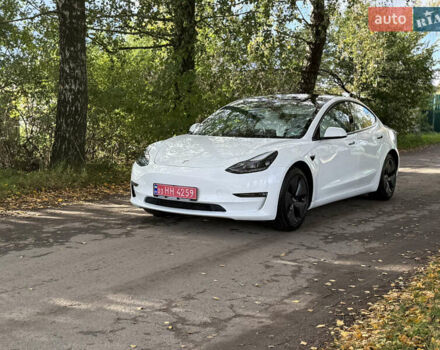 Тесла Модель 3 2022 в Дубно на Automoto.ua Белый Тесла Модель 3, объемом двигателя 0 л и пробегом 57 тыс. км за 22700 $, фото 13 на Automoto.ua