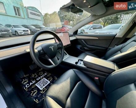 Білий Тесла Модель 3, об'ємом двигуна 0 л та пробігом 36 тис. км за 22200 $, фото 19 на Automoto.ua