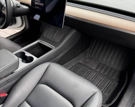 Белый Тесла Модель 3, объемом двигателя 0 л и пробегом 42 тыс. км за 13000 $, фото 10 на Automoto.ua