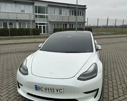 Белый Тесла Модель 3, объемом двигателя 0 л и пробегом 132 тыс. км за 21999 $, фото 2 на Automoto.ua