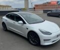 Белый Тесла Модель 3, объемом двигателя 0 л и пробегом 58 тыс. км за 19000 $, фото 1 на Automoto.ua
