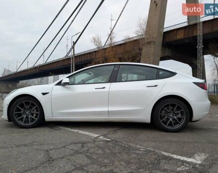 Белый Тесла Модель 3, объемом двигателя 0 л и пробегом 118 тыс. км за 21999 $, фото 16 на Automoto.ua