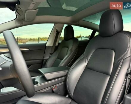 Белый Тесла Модель 3, объемом двигателя 0 л и пробегом 70 тыс. км за 22600 $, фото 26 на Automoto.ua