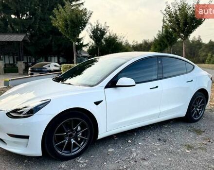 Білий Тесла Модель 3, об'ємом двигуна 0 л та пробігом 52 тис. км за 22000 $, фото 6 на Automoto.ua
