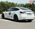 Белый Тесла Модель 3, объемом двигателя 0 л и пробегом 39 тыс. км за 24500 $, фото 18 на Automoto.ua