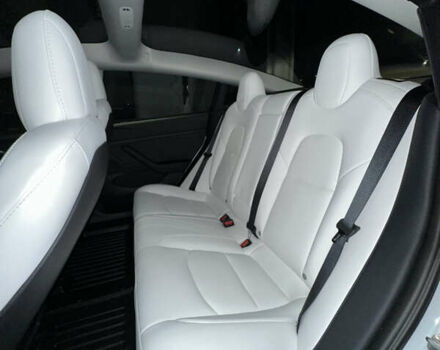 Білий Тесла Модель 3, об'ємом двигуна 0 л та пробігом 8 тис. км за 26500 $, фото 16 на Automoto.ua