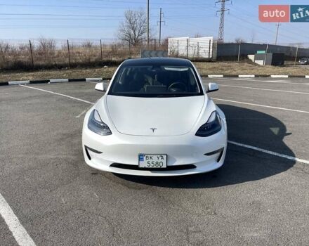 Білий Тесла Модель 3, об'ємом двигуна 0 л та пробігом 21 тис. км за 20700 $, фото 5 на Automoto.ua