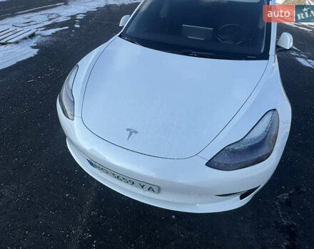 Білий Тесла Модель 3, об'ємом двигуна 0 л та пробігом 47 тис. км за 24500 $, фото 8 на Automoto.ua