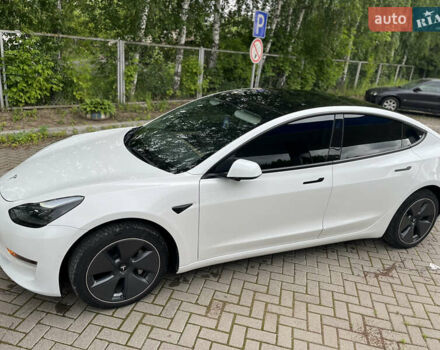 Белый Тесла Модель 3, объемом двигателя 0 л и пробегом 76 тыс. км за 20500 $, фото 22 на Automoto.ua