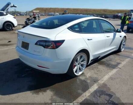 Белый Тесла Модель 3, объемом двигателя 0 л и пробегом 38 тыс. км за 10300 $, фото 5 на Automoto.ua