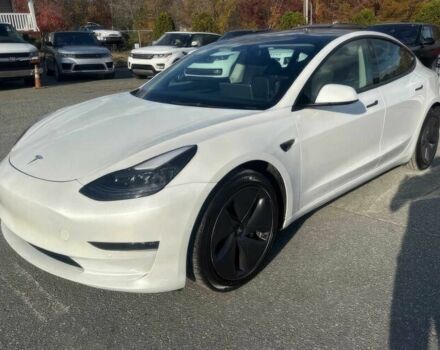 Білий Тесла Модель 3, об'ємом двигуна 0 л та пробігом 15 тис. км за 17600 $, фото 2 на Automoto.ua