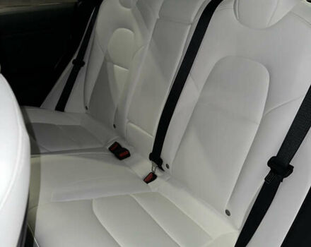 Білий Тесла Модель 3, об'ємом двигуна 0 л та пробігом 8 тис. км за 26500 $, фото 17 на Automoto.ua