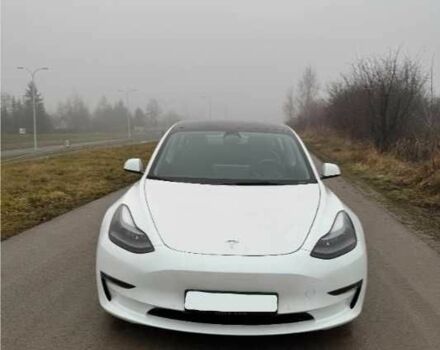 Тесла Модель 3 2022 в Киеве на Automoto.ua Белый Тесла Модель 3, объемом двигателя 0 л и пробегом 76 тыс. км за 12700 $, фото 2 на Automoto.ua