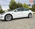 Белый Тесла Модель 3, объемом двигателя 0 л и пробегом 61 тыс. км за 20275 $, фото 1 на Automoto.ua