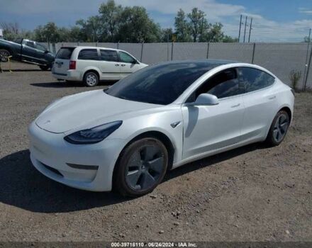 Тесла Модель 3 2022 в Березань на Automoto.ua Белый Тесла Модель 3, объемом двигателя 0 л и пробегом 21 тыс. км за 20500 $, фото 1 на Automoto.ua