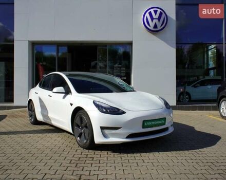 Білий Тесла Модель 3, об'ємом двигуна 0 л та пробігом 33 тис. км за 20700 $, фото 1 на Automoto.ua