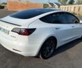 Білий Тесла Модель 3, об'ємом двигуна 0 л та пробігом 53 тис. км за 18500 $, фото 4 на Automoto.ua