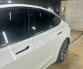 Белый Тесла Модель 3, объемом двигателя 0 л и пробегом 125 тыс. км за 22000 $, фото 2 на Automoto.ua