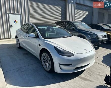 Тесла Модель 3 2022 у Києві на Automoto.ua Білий Тесла Модель 3, об'ємом двигуна 0 л та пробігом 54 тис. км за 13910 $, фото 1 на Automoto.ua
