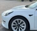 Белый Тесла Модель 3, объемом двигателя 0 л и пробегом 83 тыс. км за 20200 $, фото 42 на Automoto.ua
