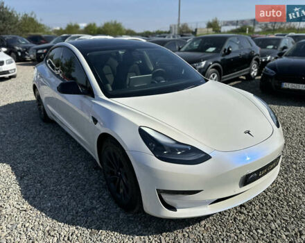 Тесла Модель 3 2022 в Ивано-Франковске на Automoto.ua Белый Тесла Модель 3, объемом двигателя 0 л и пробегом 94 тыс. км за 22000 $, фото 13 на Automoto.ua