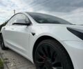 Білий Тесла Модель 3, об'ємом двигуна 0 л та пробігом 64 тис. км за 22500 $, фото 3 на Automoto.ua