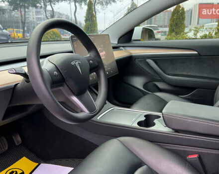 Білий Тесла Модель 3, об'ємом двигуна 0 л та пробігом 33 тис. км за 21300 $, фото 9 на Automoto.ua