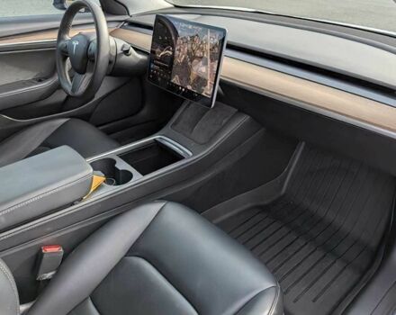 Білий Тесла Модель 3, об'ємом двигуна 0 л та пробігом 10 тис. км за 10400 $, фото 6 на Automoto.ua