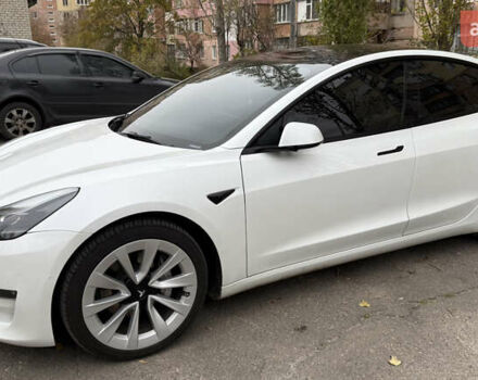 Белый Тесла Модель 3, объемом двигателя 0 л и пробегом 71 тыс. км за 20300 $, фото 3 на Automoto.ua