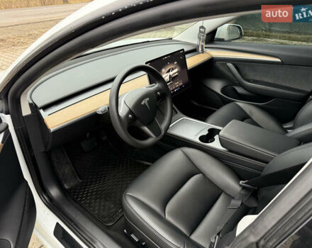 Білий Тесла Модель 3, об'ємом двигуна 0 л та пробігом 55 тис. км за 20200 $, фото 10 на Automoto.ua