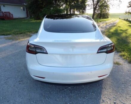 Белый Тесла Модель 3, объемом двигателя 0 л и пробегом 23 тыс. км за 18200 $, фото 4 на Automoto.ua
