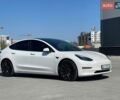 Білий Тесла Модель 3, об'ємом двигуна 0 л та пробігом 68 тис. км за 26800 $, фото 14 на Automoto.ua