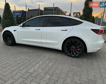 Белый Тесла Модель 3, объемом двигателя 0 л и пробегом 37 тыс. км за 25500 $, фото 2 на Automoto.ua