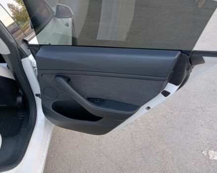 Білий Тесла Модель 3, об'ємом двигуна 0 л та пробігом 100 тис. км за 24500 $, фото 12 на Automoto.ua