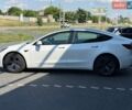 Білий Тесла Модель 3, об'ємом двигуна 0 л та пробігом 60 тис. км за 21500 $, фото 4 на Automoto.ua