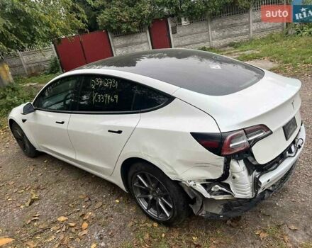 Тесла Модель 3 2022 в Киеве на Automoto.ua Белый Тесла Модель 3, объемом двигателя 0 л и пробегом 64 тыс. км за 14700 $, фото 3 на Automoto.ua