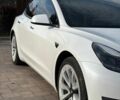 Белый Тесла Модель 3, объемом двигателя 0 л и пробегом 83 тыс. км за 20200 $, фото 18 на Automoto.ua