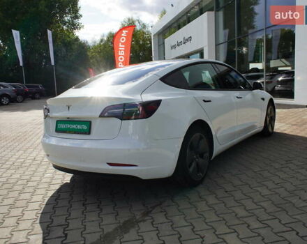 Білий Тесла Модель 3, об'ємом двигуна 0 л та пробігом 33 тис. км за 20700 $, фото 8 на Automoto.ua