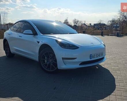 Білий Тесла Модель 3, об'ємом двигуна 0 л та пробігом 14 тис. км за 27200 $, фото 3 на Automoto.ua