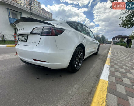 Белый Тесла Модель 3, объемом двигателя 0 л и пробегом 53 тыс. км за 19900 $, фото 16 на Automoto.ua