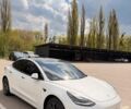 Белый Тесла Модель 3, объемом двигателя 0 л и пробегом 93 тыс. км за 23500 $, фото 4 на Automoto.ua