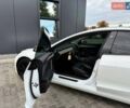 Белый Тесла Модель 3, объемом двигателя 0 л и пробегом 70 тыс. км за 22600 $, фото 27 на Automoto.ua