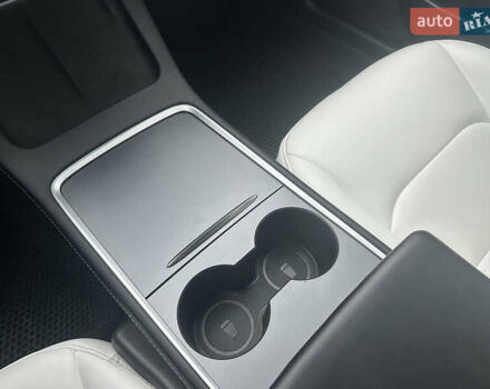 Белый Тесла Модель 3, объемом двигателя 0 л и пробегом 59 тыс. км за 22000 $, фото 27 на Automoto.ua